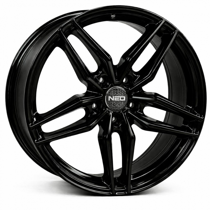 NEO 882 8,0x18 5/114,3 ET45 d-67,1 BL